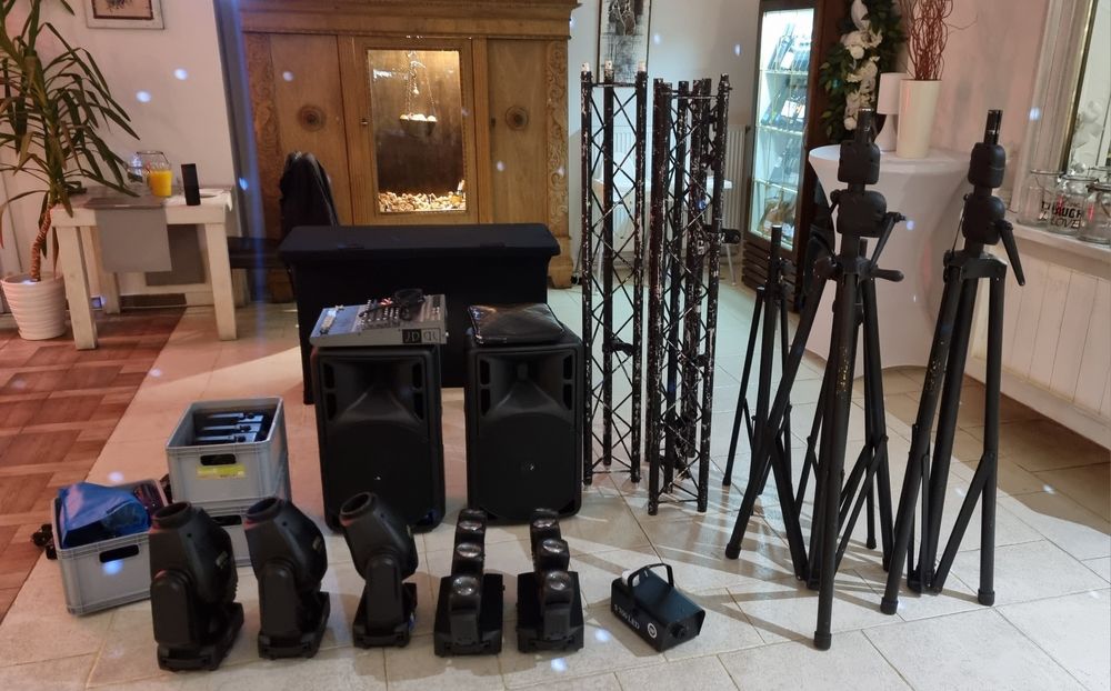 Kompletny zestaw dla DJ oświetlenie + nagłośnienie