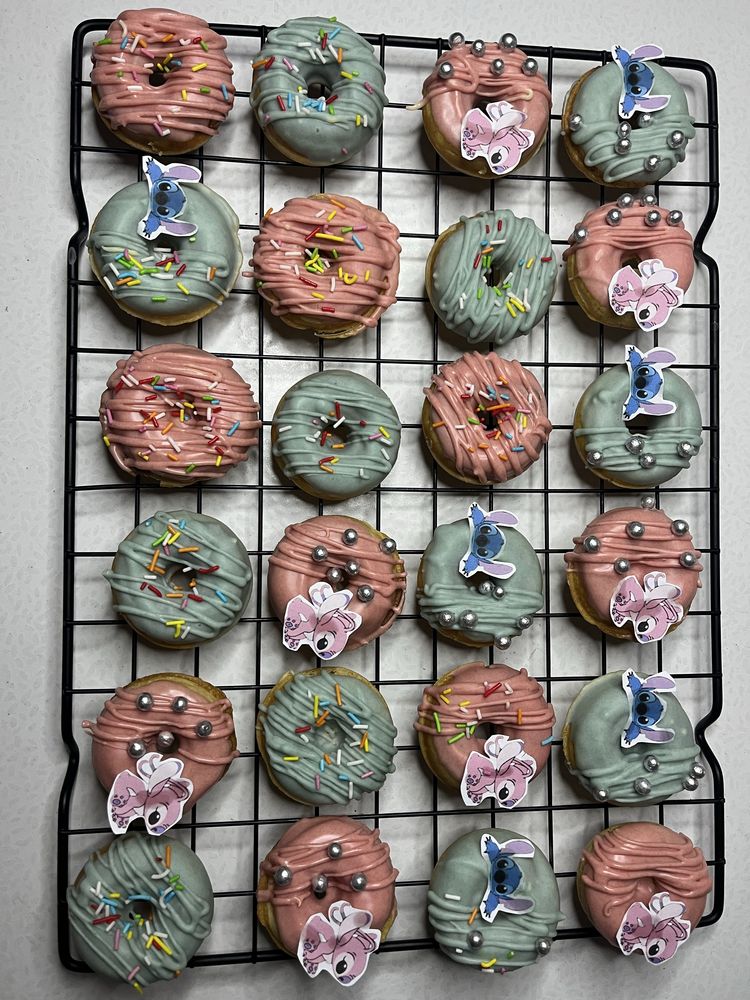 Mini donnuts para aniversario