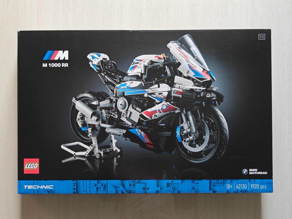 LEGO Technic BMW M 1000 RR 42130