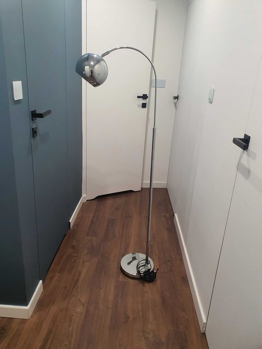 Lampa stojąca do salonu