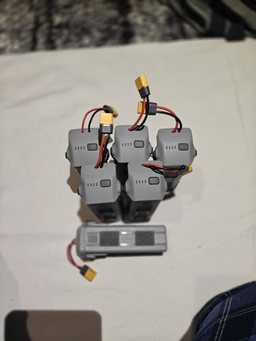 Батареї та зарядне до DJI Matrice 4T