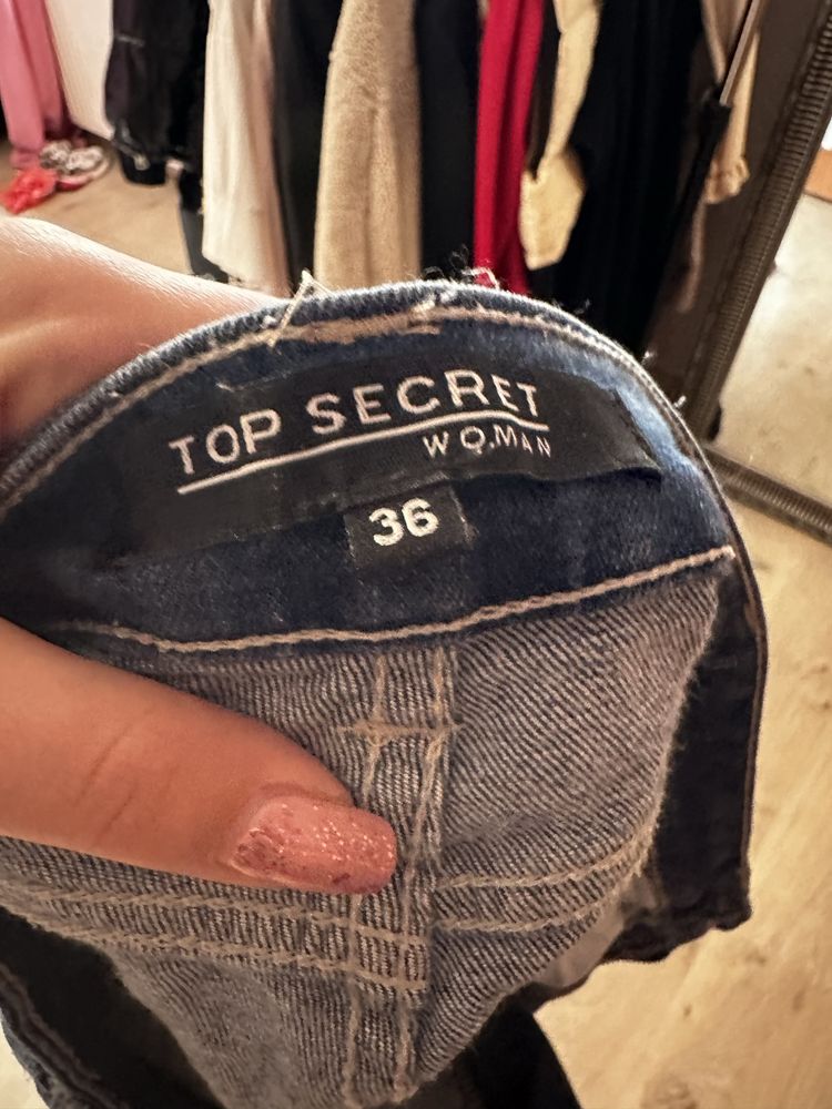 Jeansowe krótkie spodenki szorty Top Secret 38 M