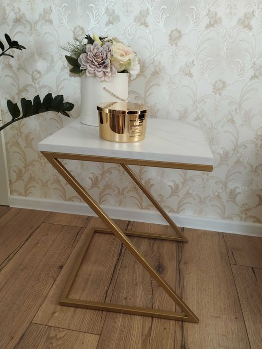 Stolik kawowy złoty biały blat stolik nocny boczny