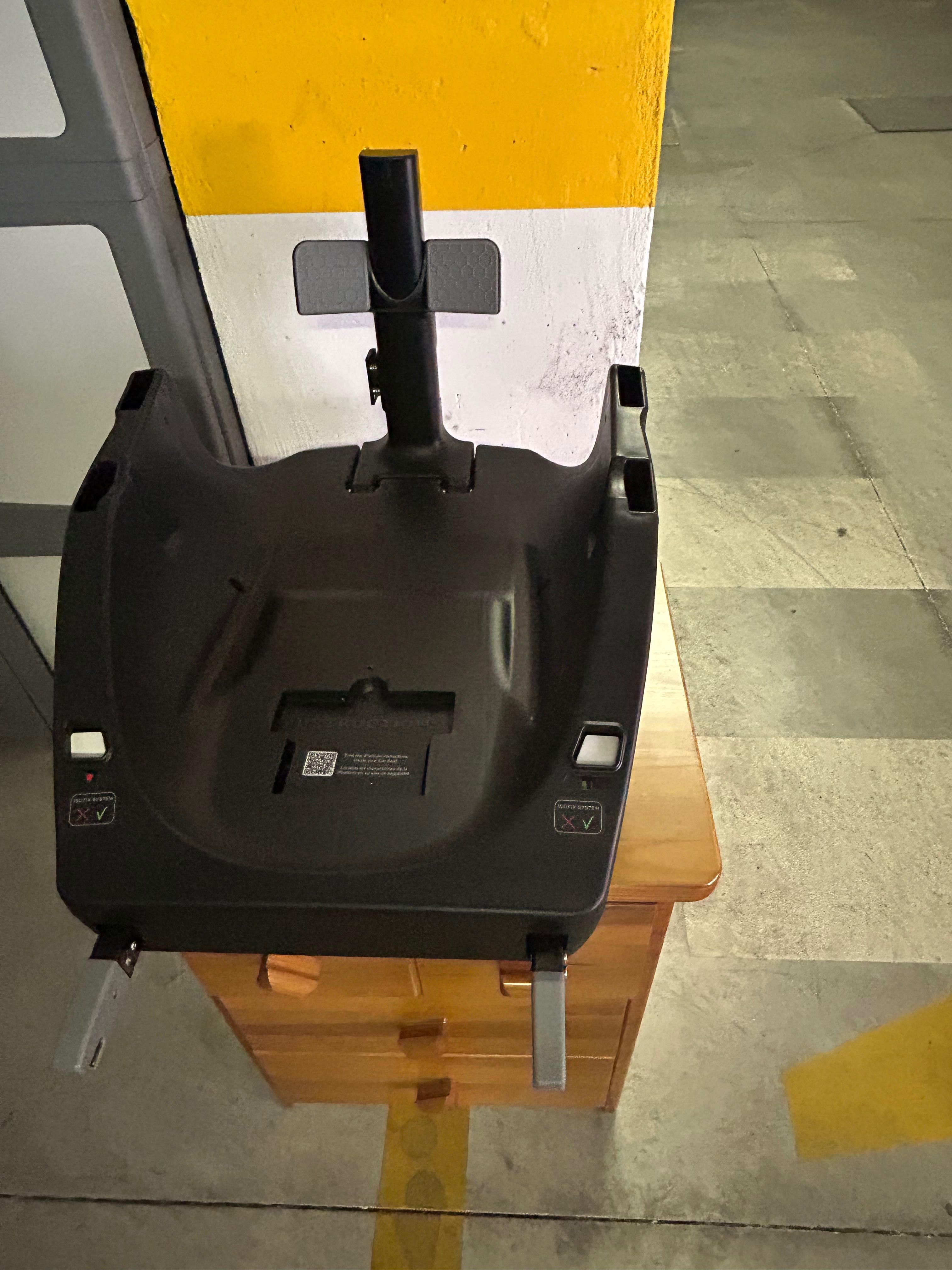 Ovo de bebé Jané + Base Isofix