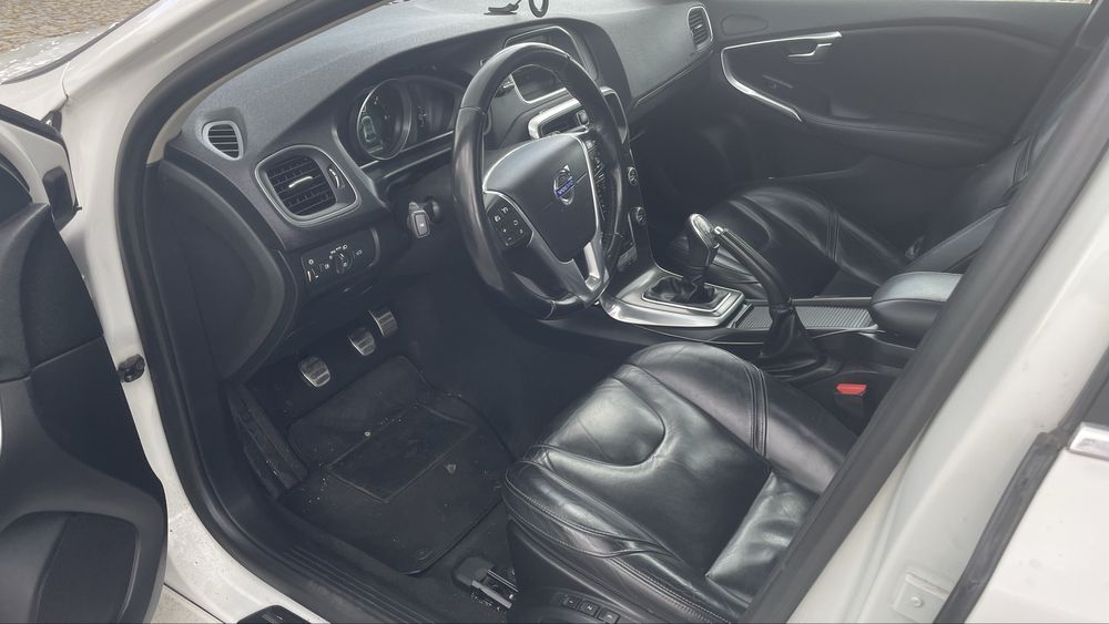 Volvo V40 D2 2013
