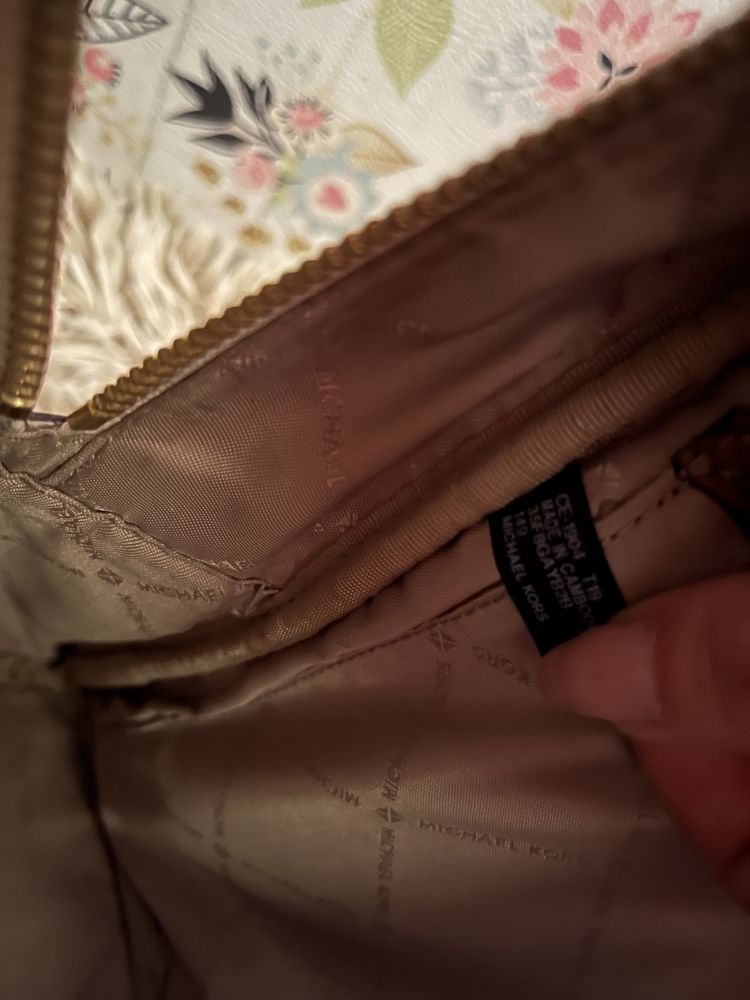 Michael Kors plecak rhea plecaczek sredni logowany monogram beżowy