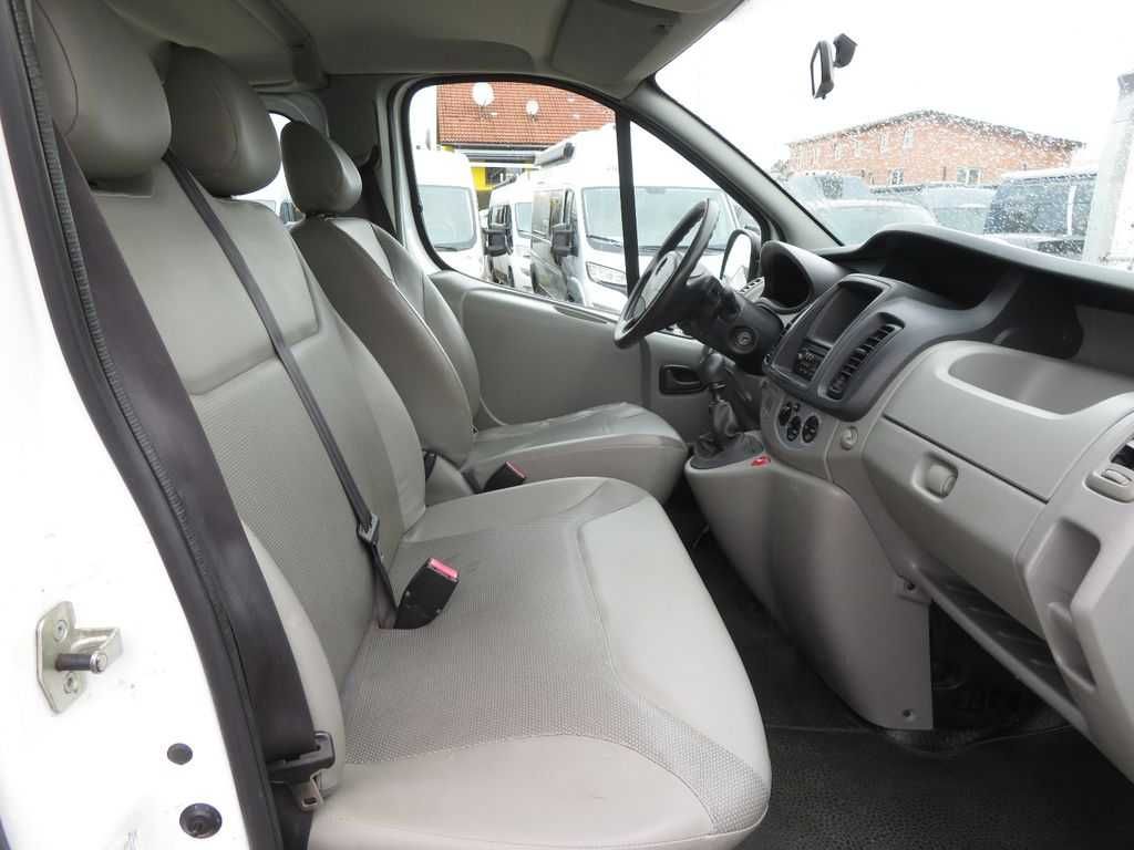 Opel Vivaro 2.0 D lang