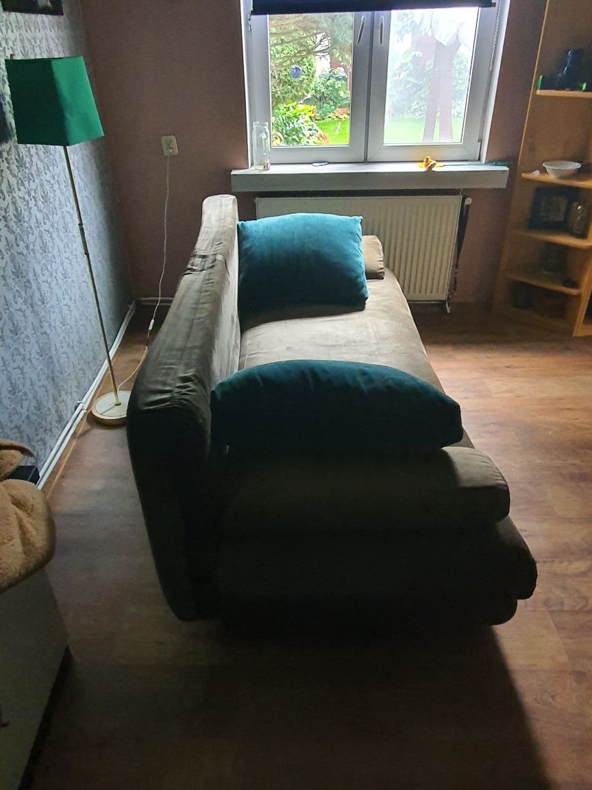 Sofa łóżko rozkładane plus poduchy