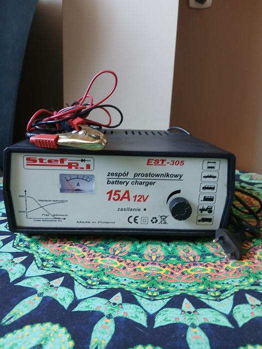 Prostownik STEF-POL EST-305 do ładowania akumulatorów