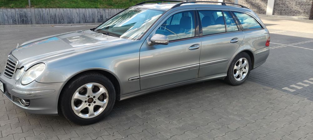 Mercedes-Benz Klasa E Mercedes-Benz Klasa E 350 T 7G-TRONIC Avantgarde