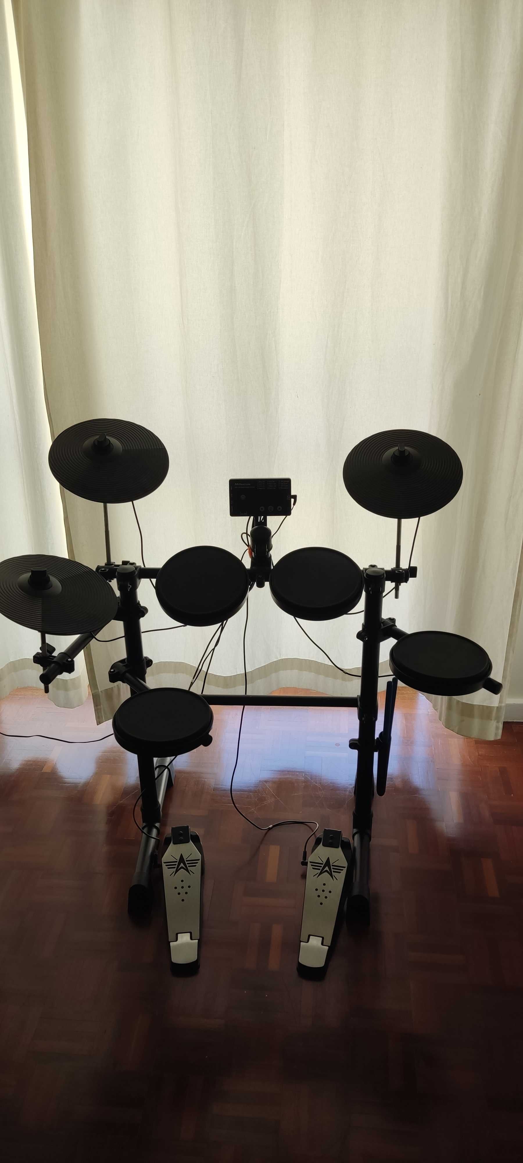 Bateria eletrónica Millenium HD-120 E-Drum Set