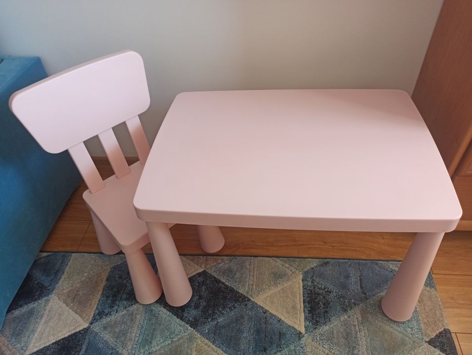 Stolik + krzesełko Ikea Mammut różowe