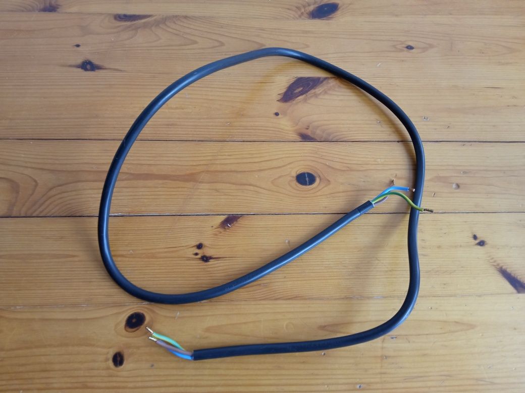 Kabel 3 żyłowy długość 135 cm