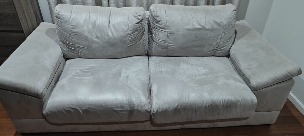 Sofá 2 lugares largos bege