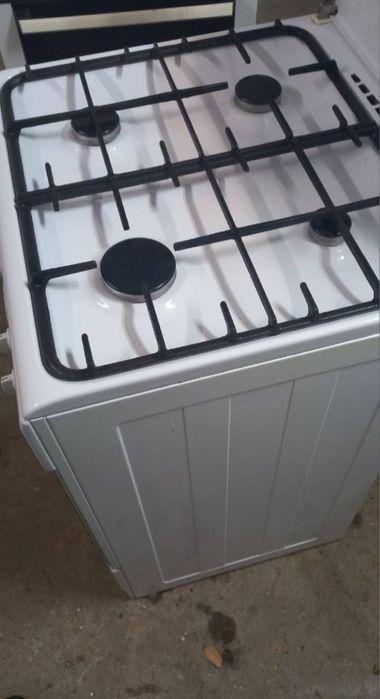 Продам газову плиту Гефест 60см