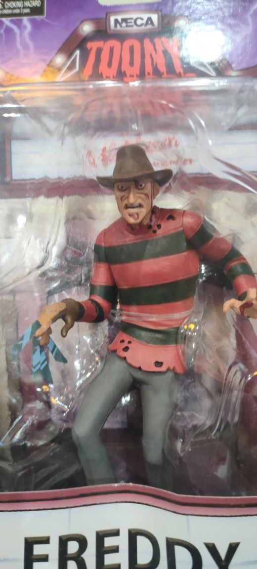 Figurka freddy krueger koszmar z ulicy wiązów kolekcjonerska