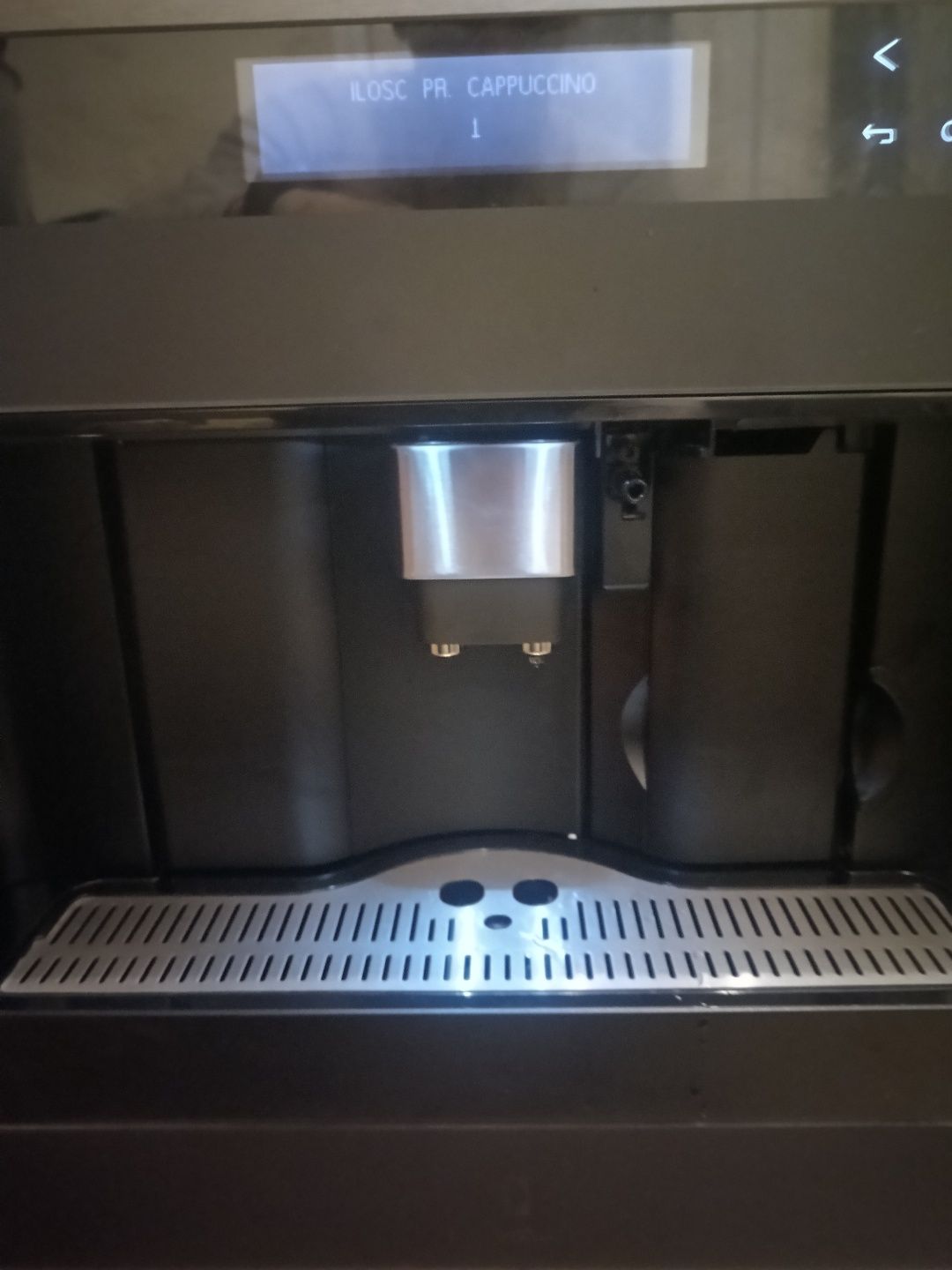 Nowy Ekspres do zabudowy Electrolux Seria 900 KBC65T