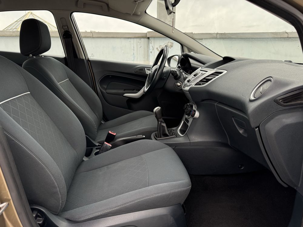 Ford Fiesta 2012 rok 1.4 tdci 70km niski przebieg 5 drzwi klima Niemcy