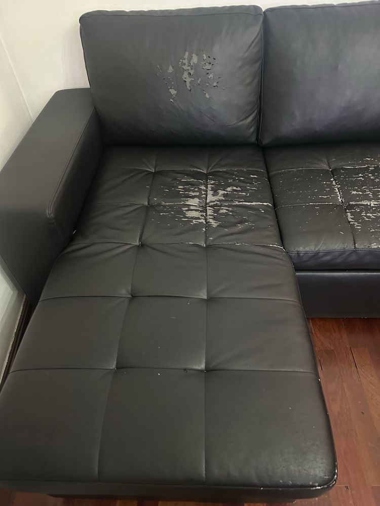 Sofa preto de napa