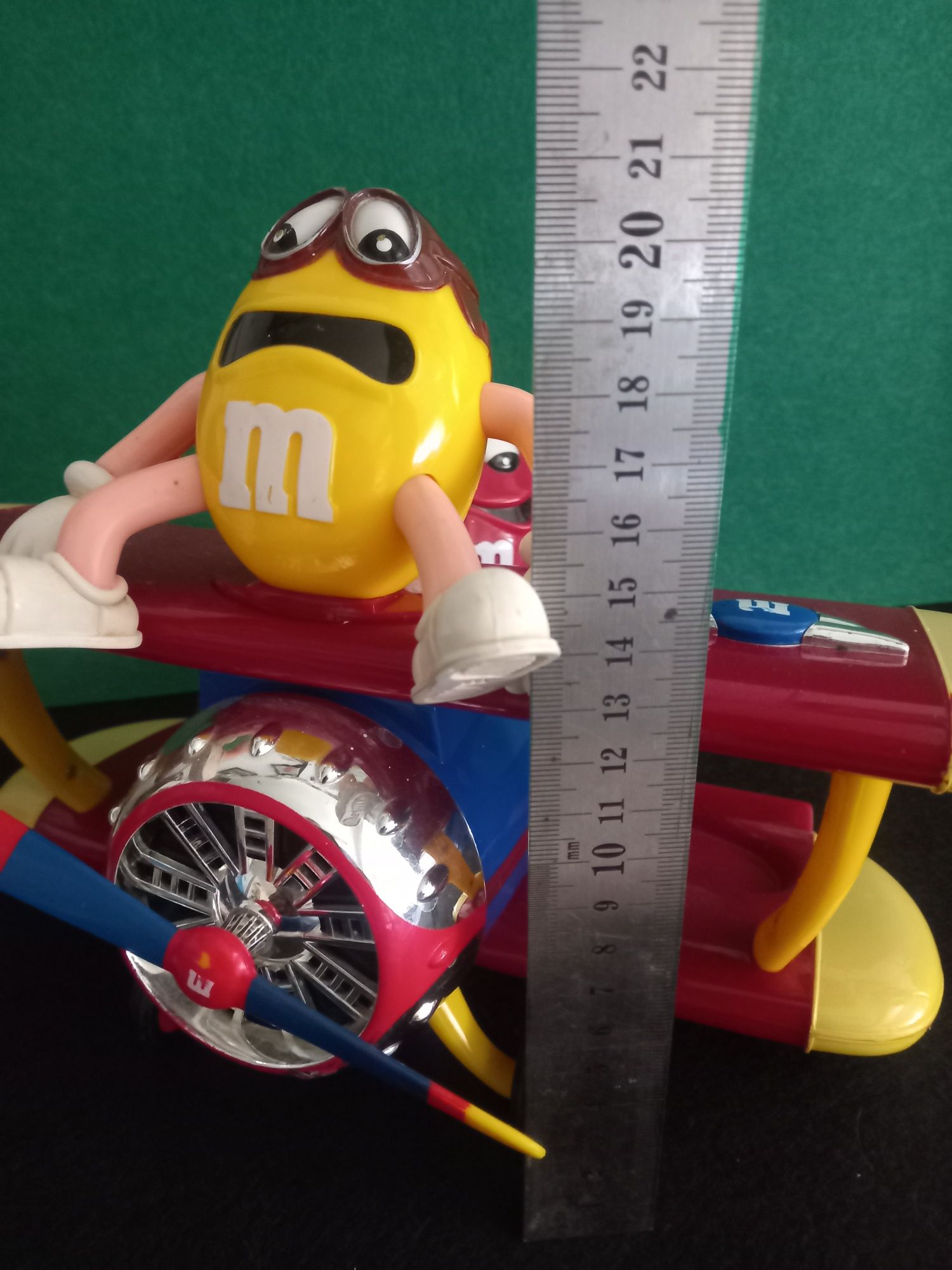Avião M & M.....
