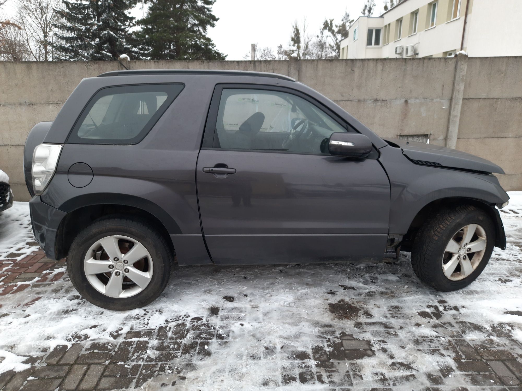 Suzuki Grand Vitara 2,4i części