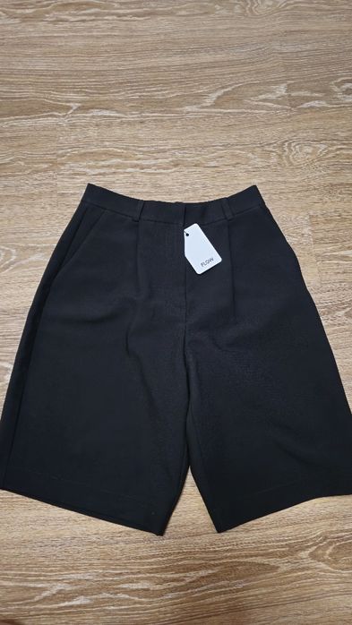 Бермуды женские Flow