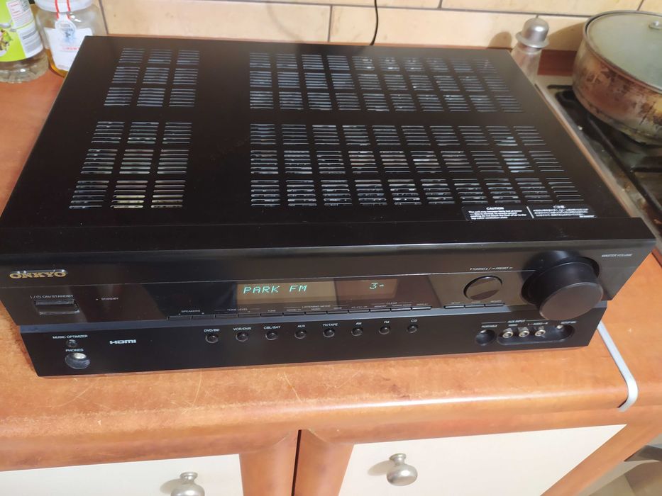 Amplituner ONKYO TX-RS307 + pilot, super stan