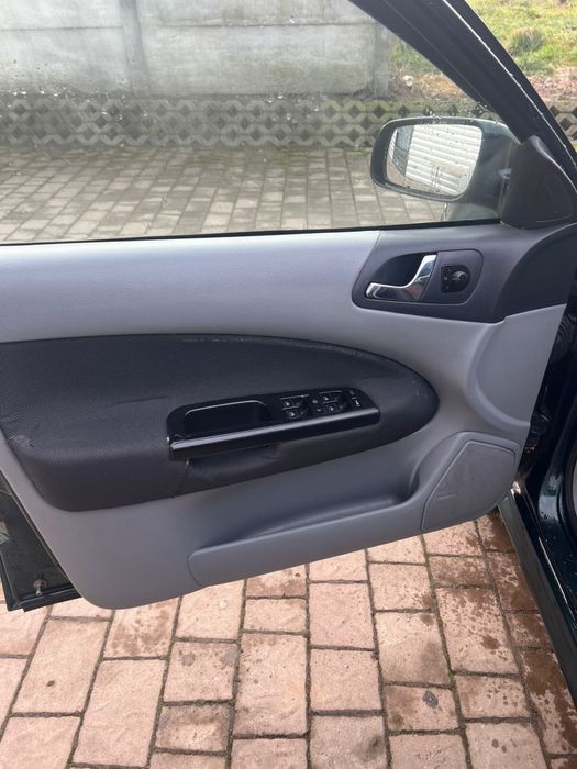 Авто Шкода Октавія Тур