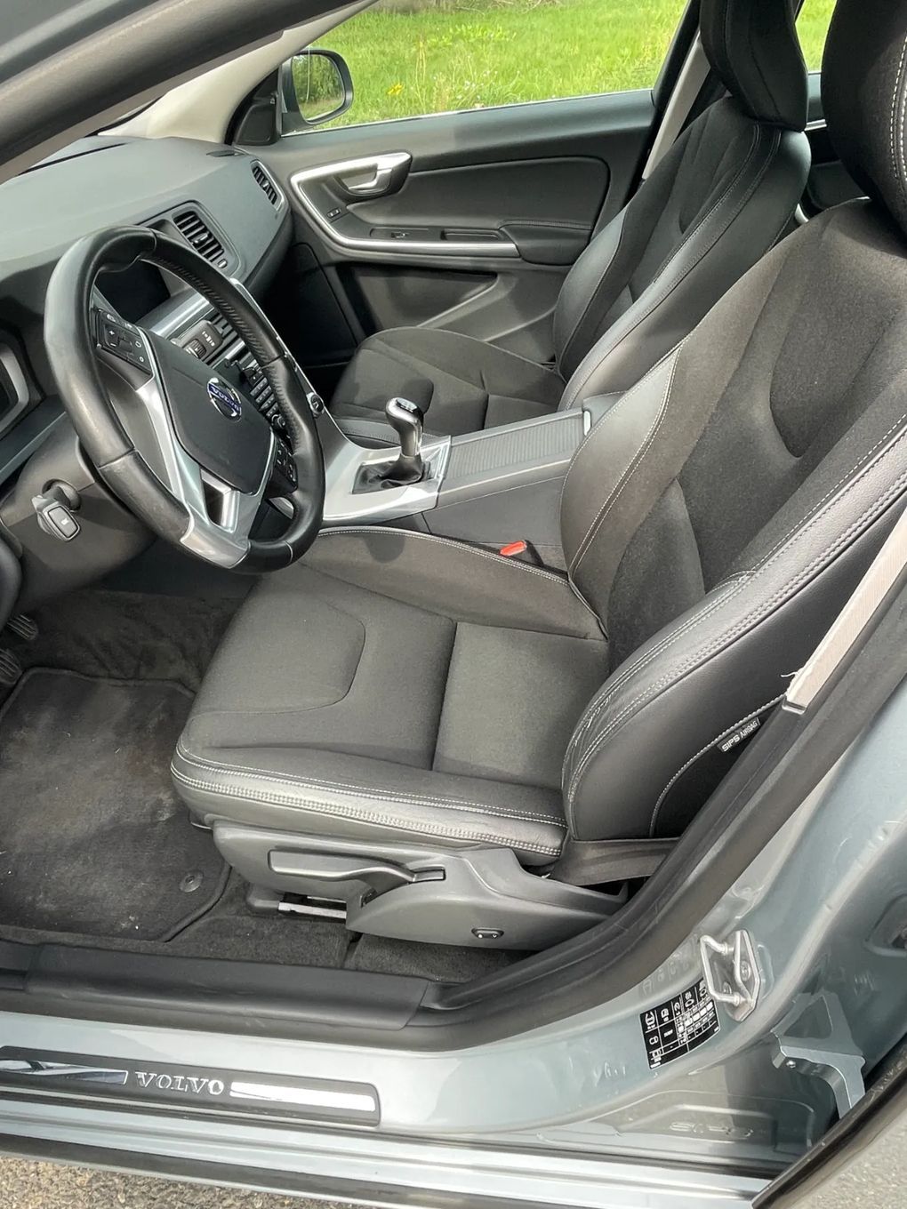 Volvo V60 Momentum, D4 DRIVE-E, 181 KM, 2015