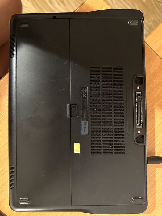 Dell Latitude E7240 intel i7 RAM 8 GB SSD Samsung  500GB windows 10