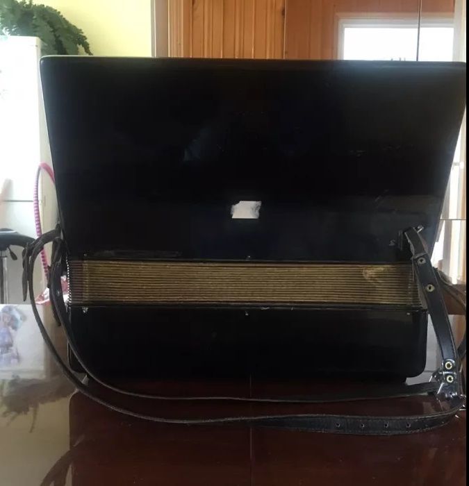 Akordeon klawiszowy Weltmeister Stella, 120 basow