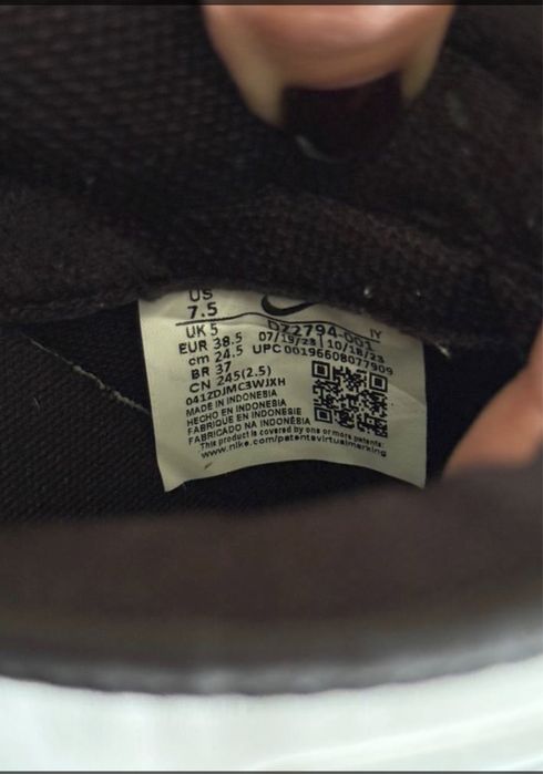 Кросівки жіночі, фірма NIKE, оригінальні , б/у , стан ідеальний