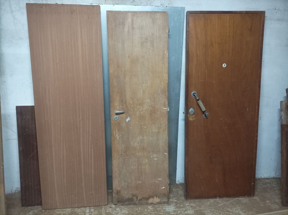 Lote com 14 Portas de Interior e Exterior