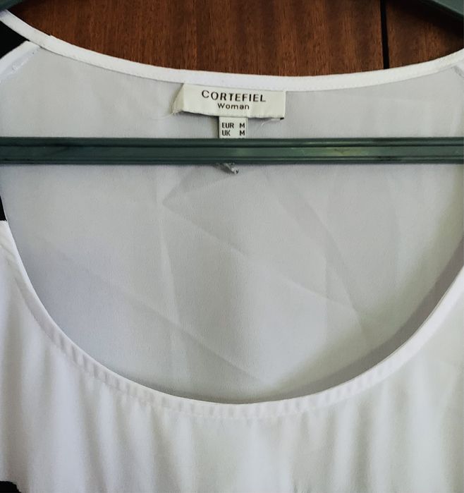 Vestido como novo em preto, vermelho e branco, tamanho M