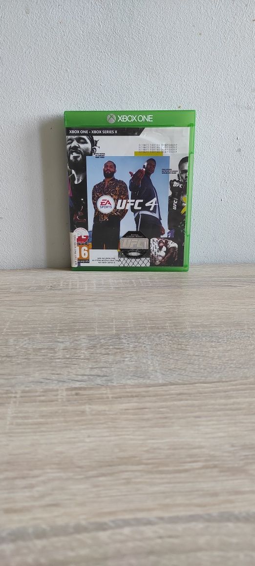 Gra na Xbox UFC 4