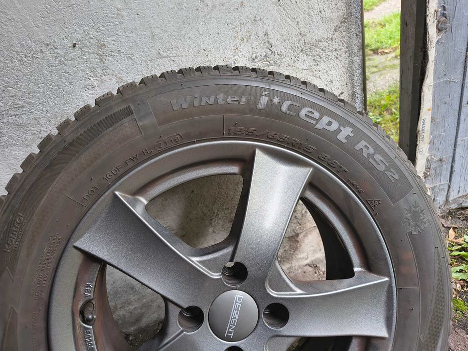 Komplet kół zimowych DEZENT KIA RIO,HYUNDAI i20 185/65R15