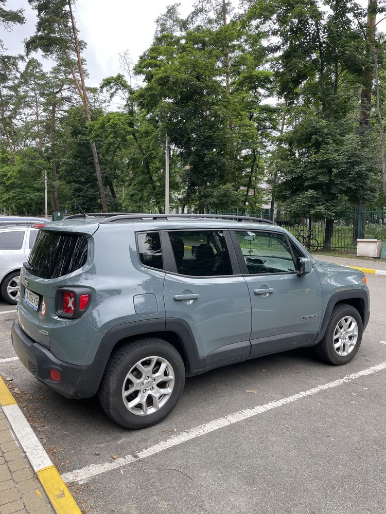 Jeep Renegade 2017 (торг)