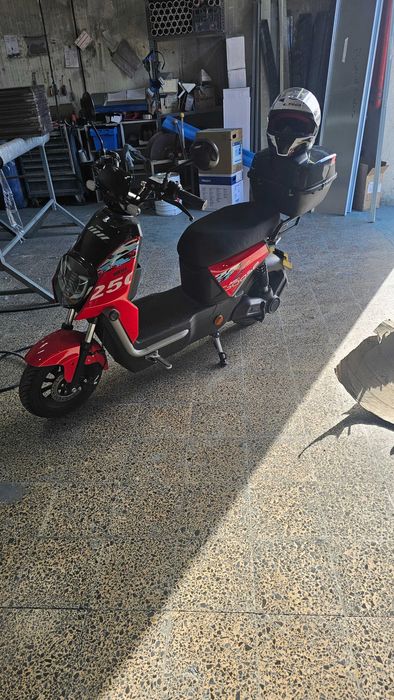 Mota como nova ainda na garantia