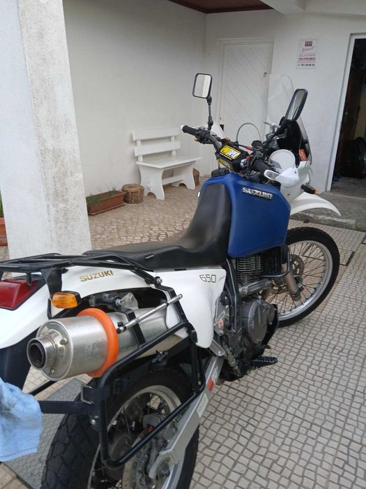SUZUKI DR 650 SE impec com MUITO material