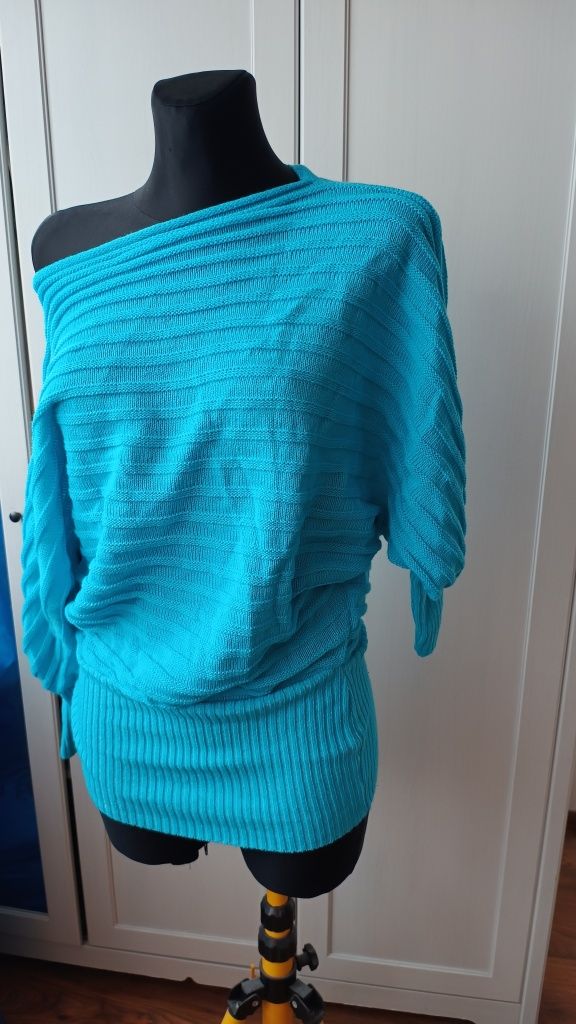 Sweter na jedno ramię turkusowy