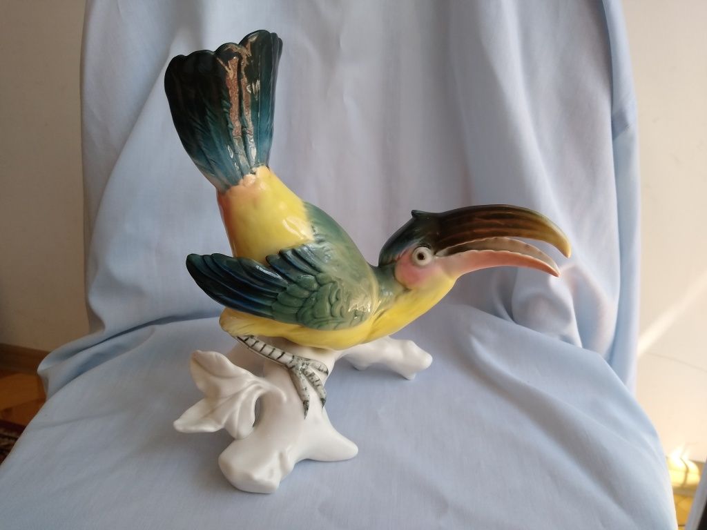 ENS figurka porcelanowa ptak tukan