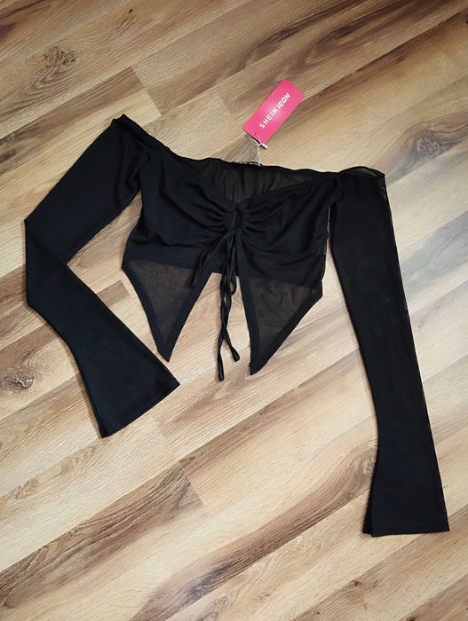 czarny crop top siateczkowy długi rękaw S marszczony rozszerzany goth