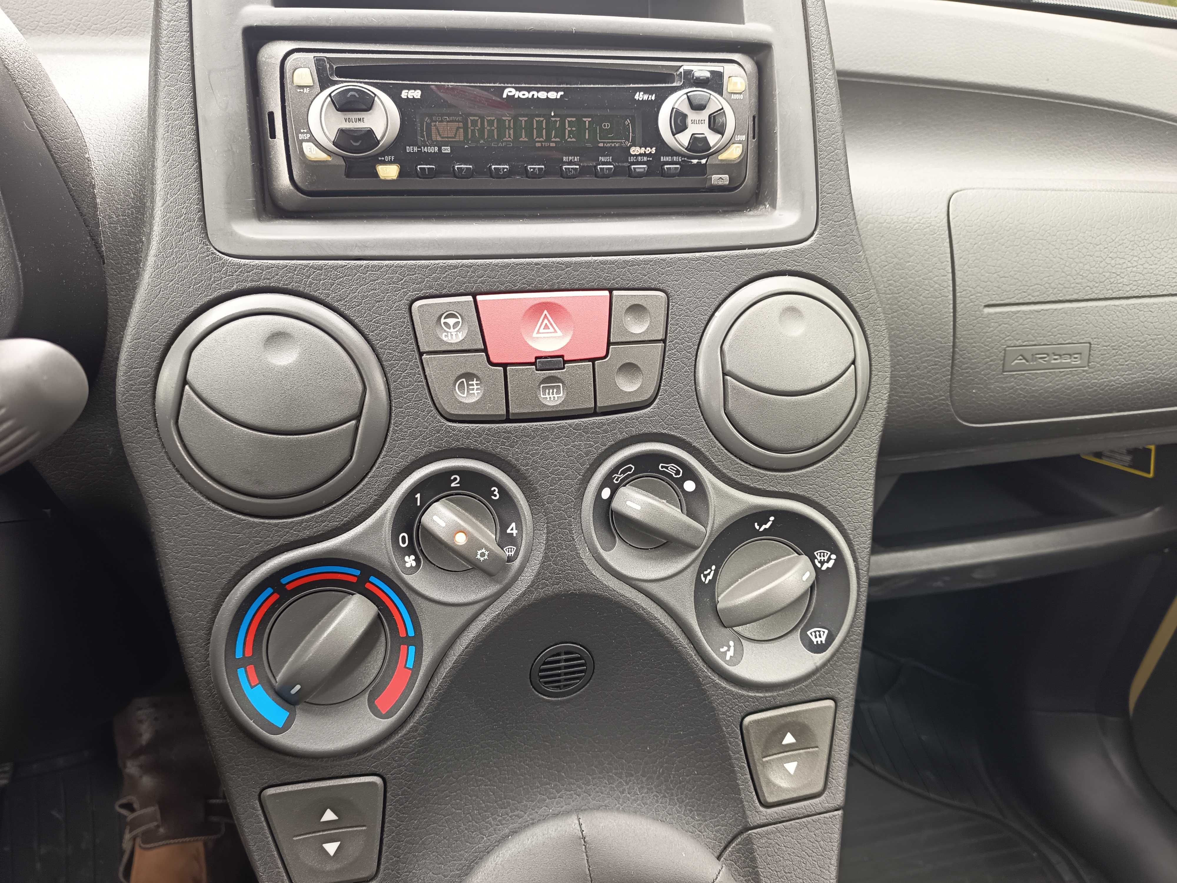 Panda z niskim przebiegiem,klima, city, elektryka 2010r!