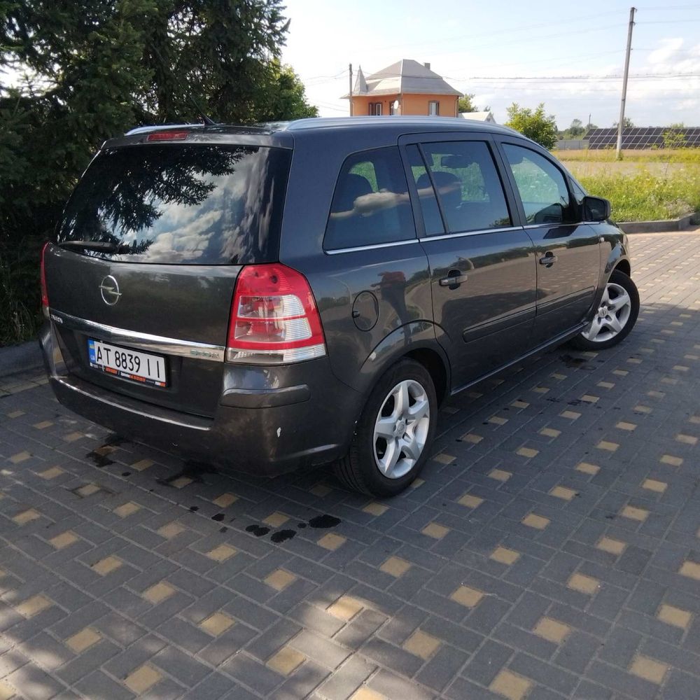 Продається автомобіль опель зефіра