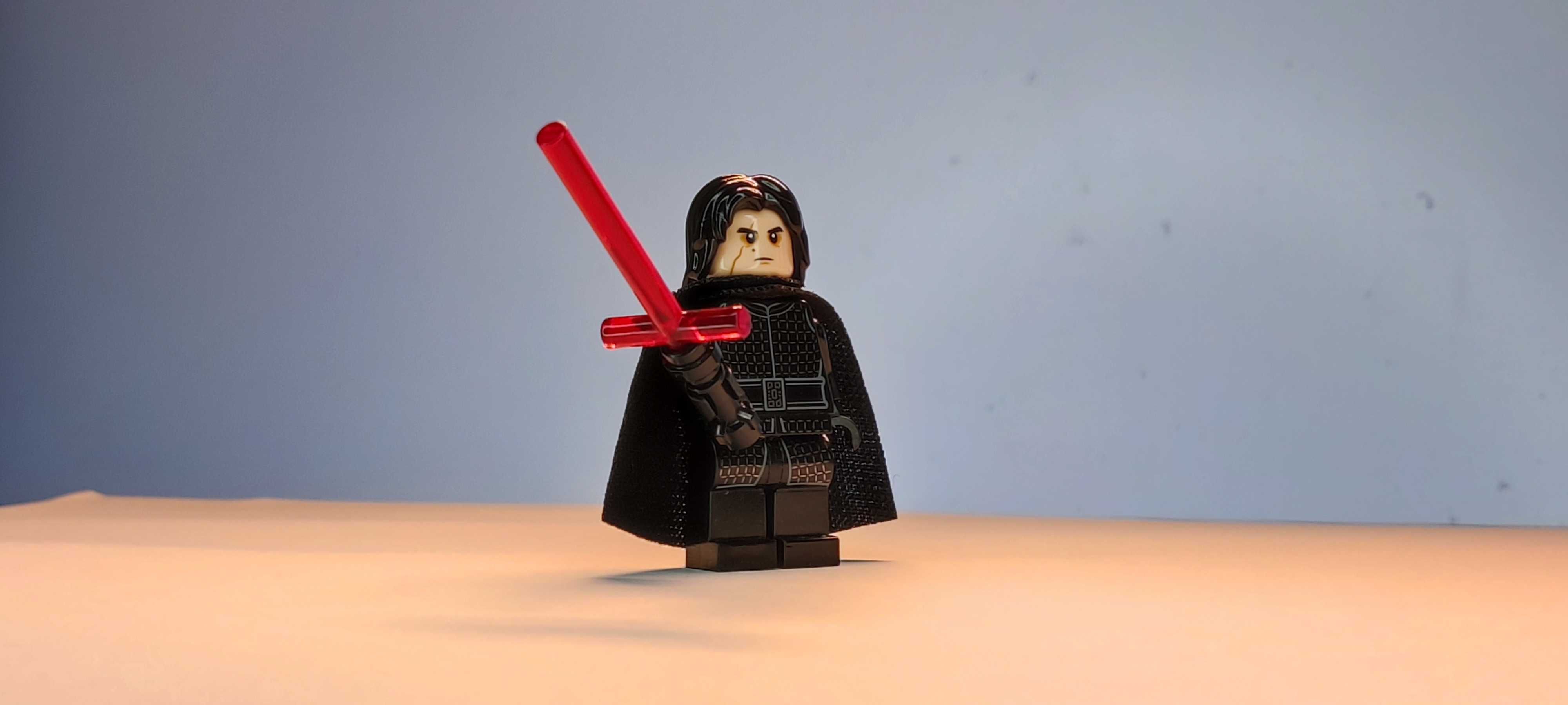 Minifigura Lego - Star Wars: Os Últimos Jedi: Kylo Ren