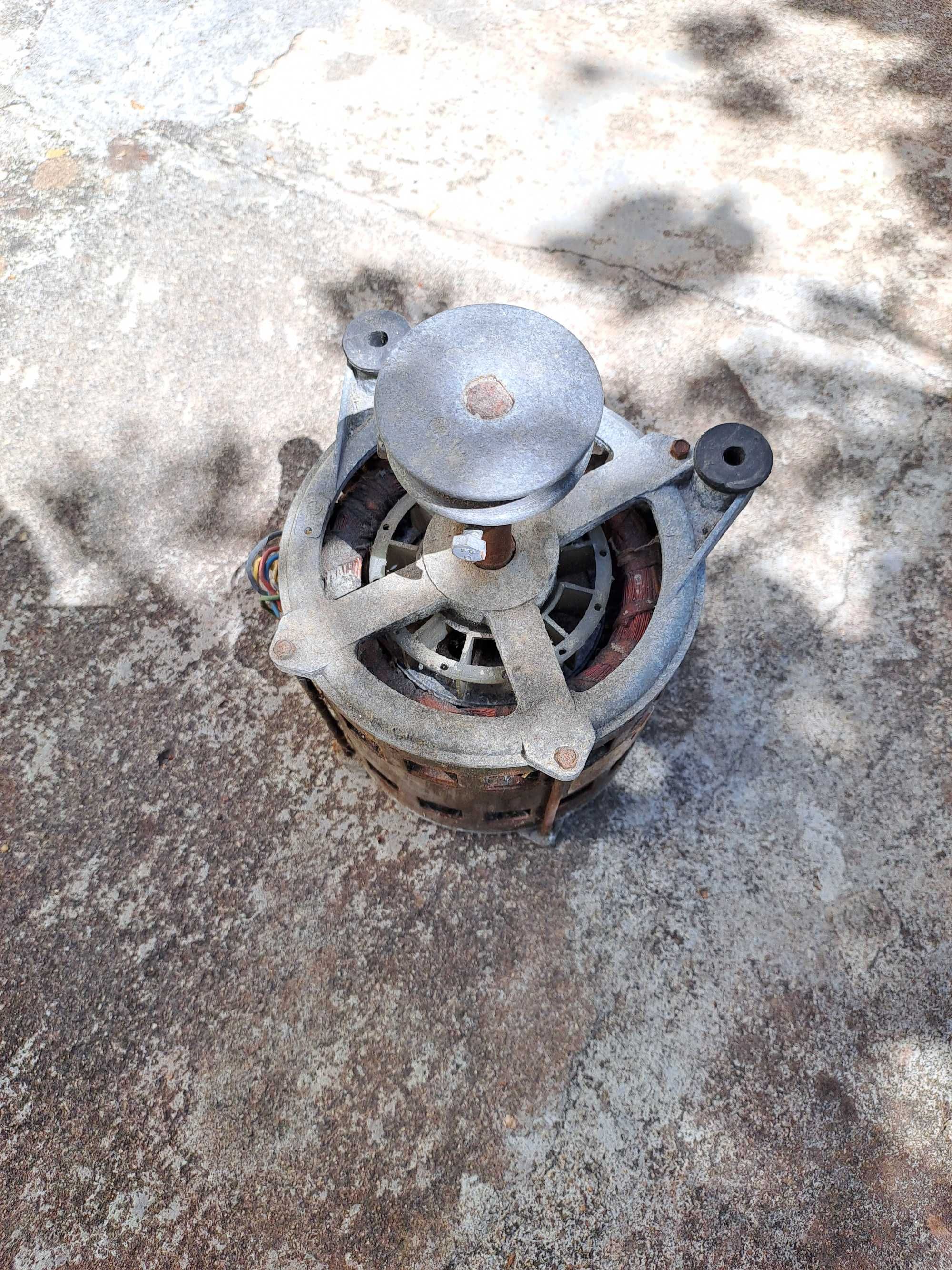 Motor maquina de lavar roupa (FUNCIONAL)