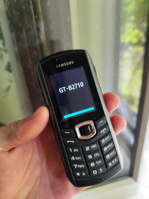 Захищений Samsung B2710 Xcover