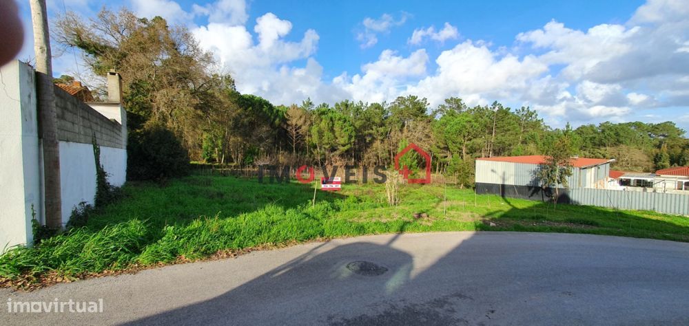 Terreno com viabilidade de construção – Monte Real
