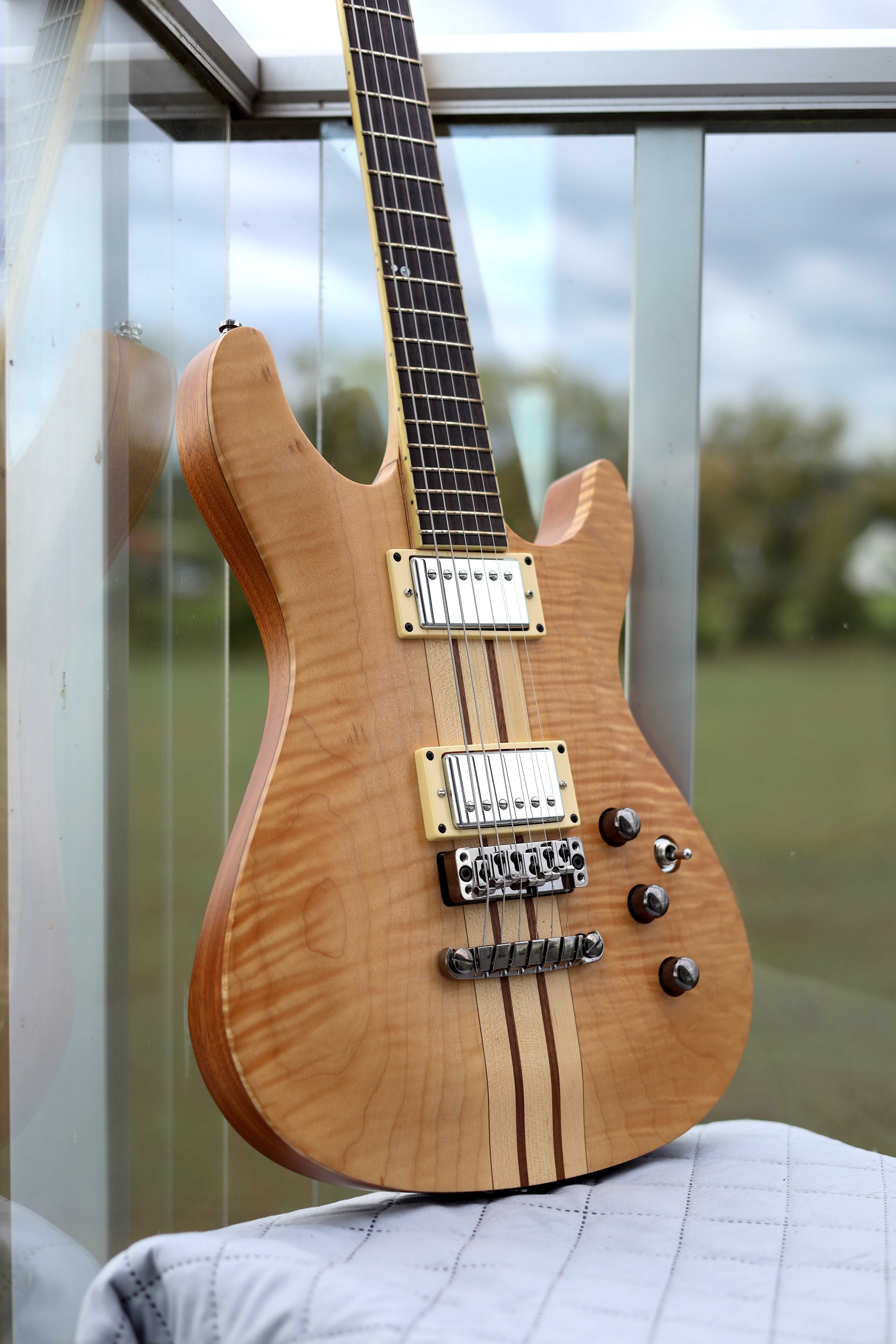 Ibanez Prestige SZ4020FM Natural Flat + Ibanez Case