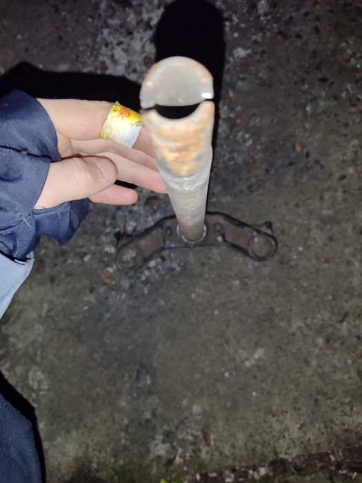 Продам траверсу Malaguti f 15